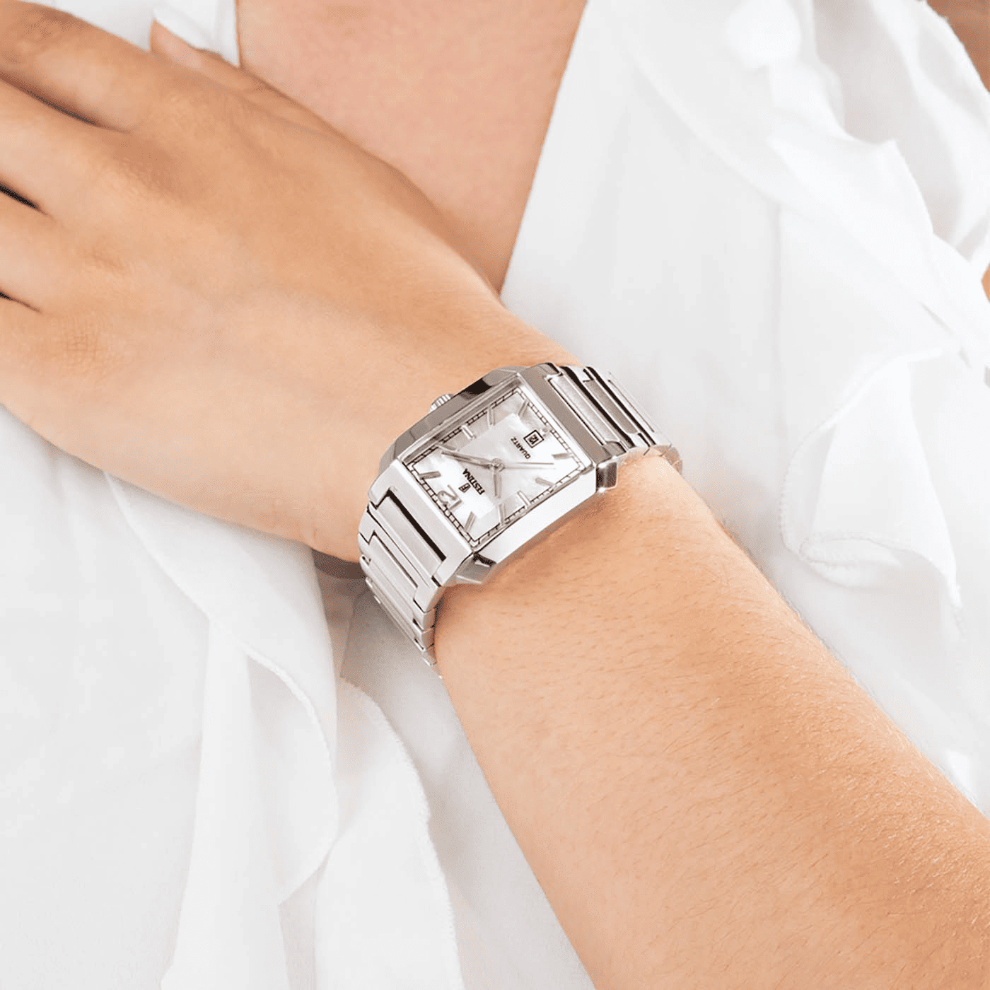 On the Square Quarz Uhr On the Square Quarz Uhr